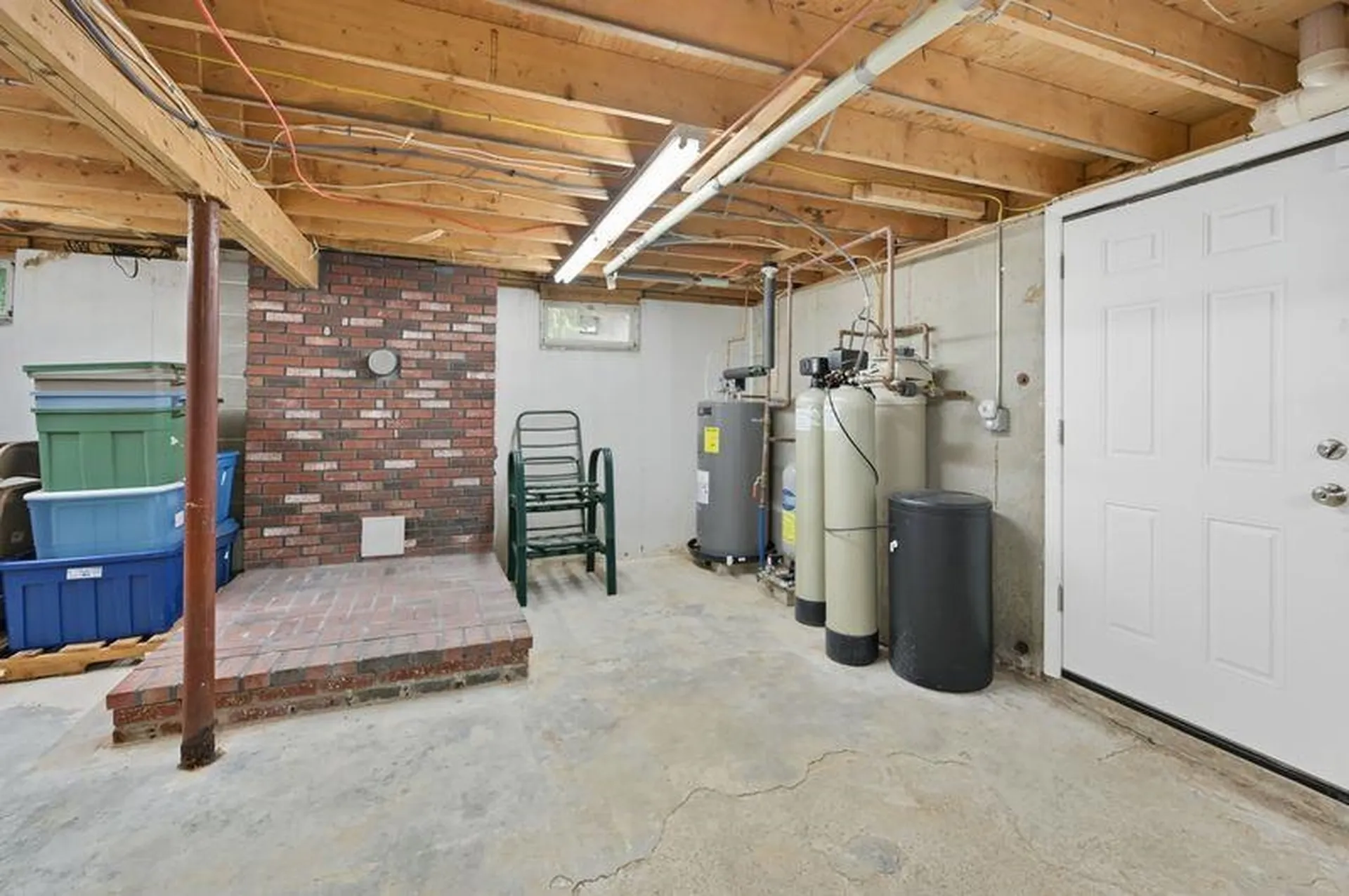 143 Colby Road Danville NH 03819