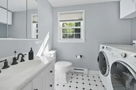 143 Colby Road Danville NH 03819