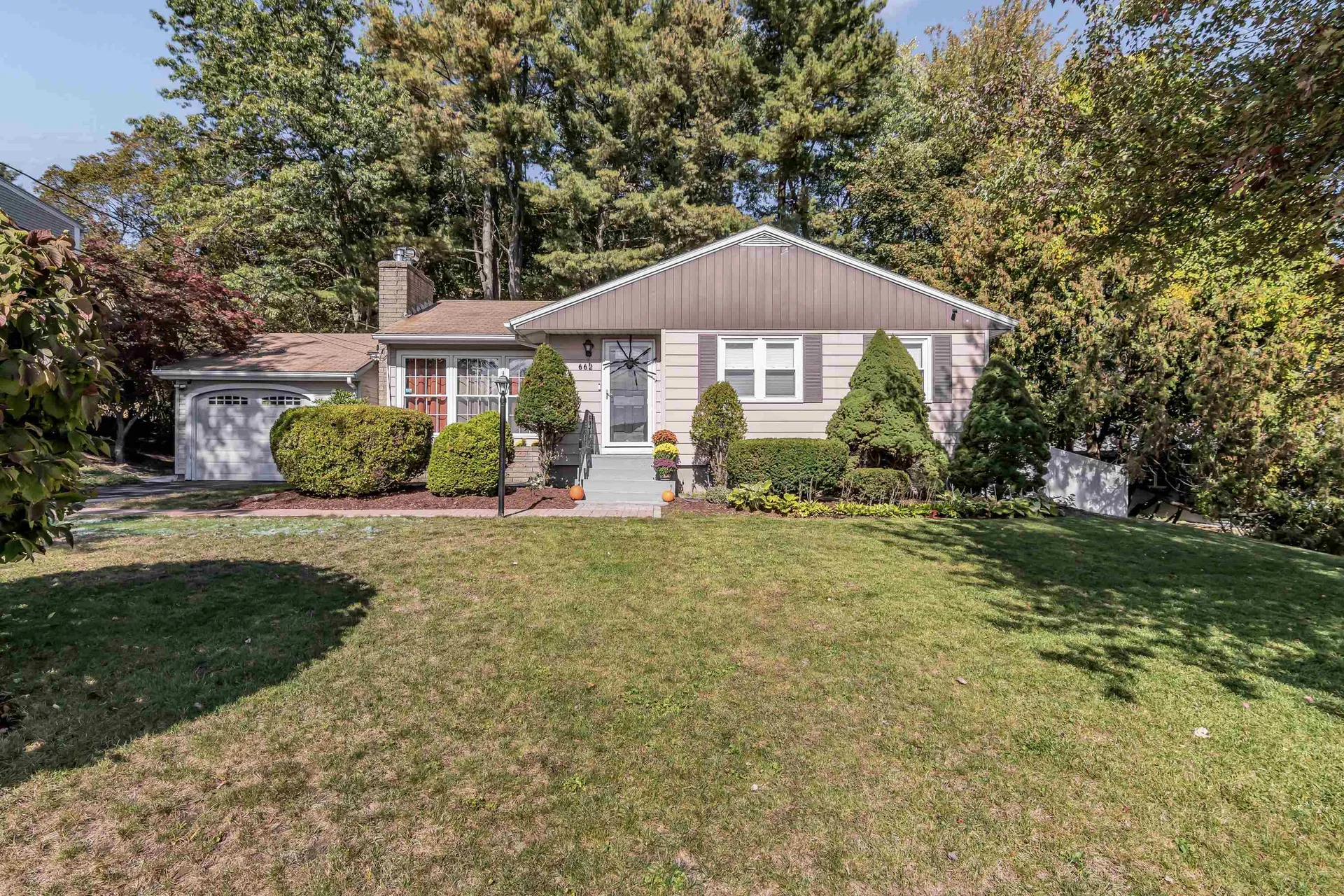 662 Amherst Street Manchester NH 03104