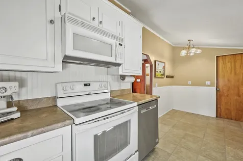 62 & 43 Wilders Grove Road Newton NH 03858