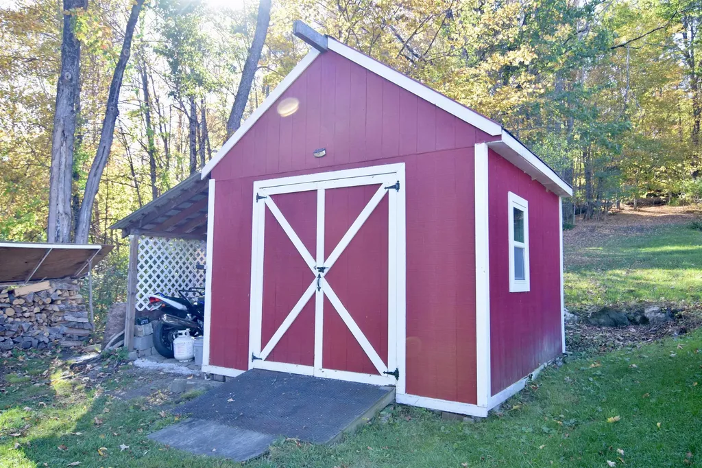 4 Anderson Street Claremont NH 03743