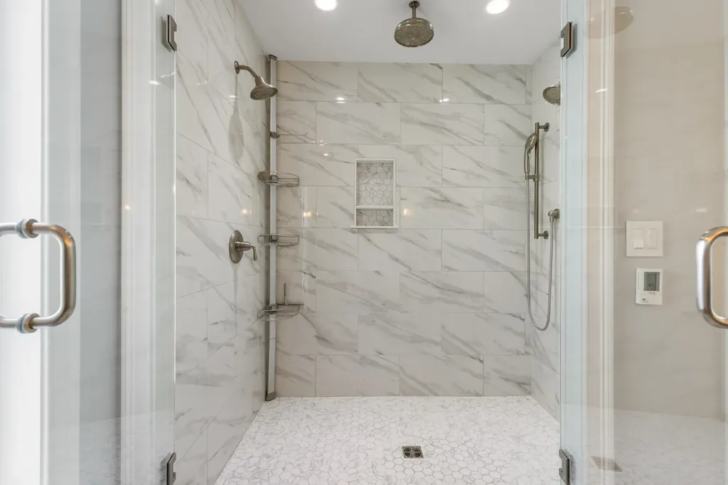 19 Schooner Drive Dover NH 03820