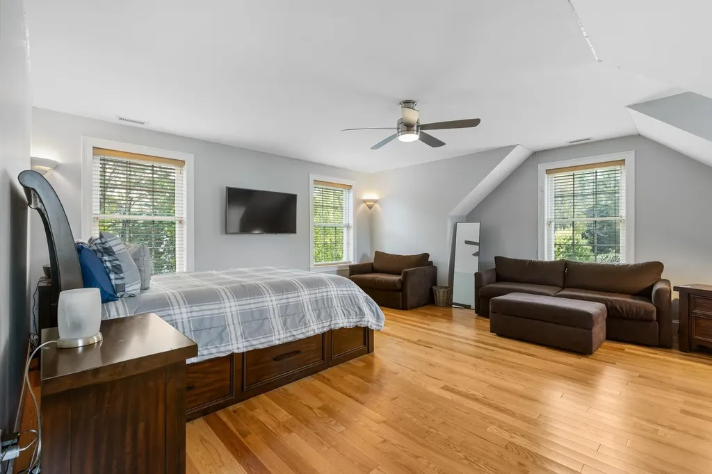 19 Schooner Drive Dover NH 03820