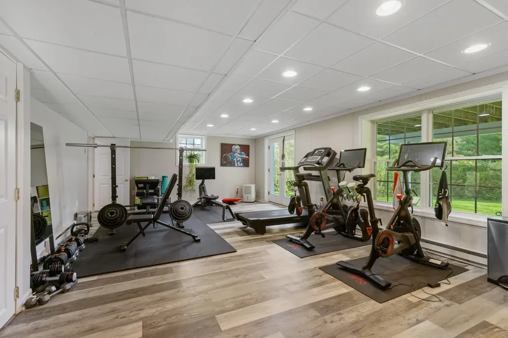 19 Schooner Drive Dover NH 03820