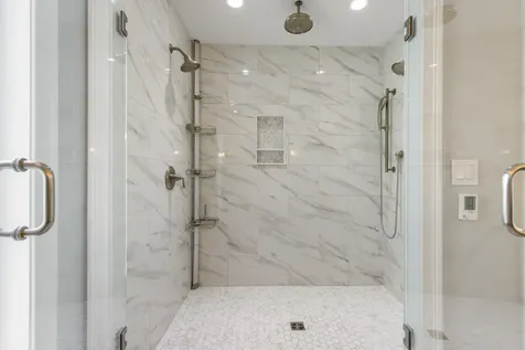 19 Schooner Drive Dover NH 03820