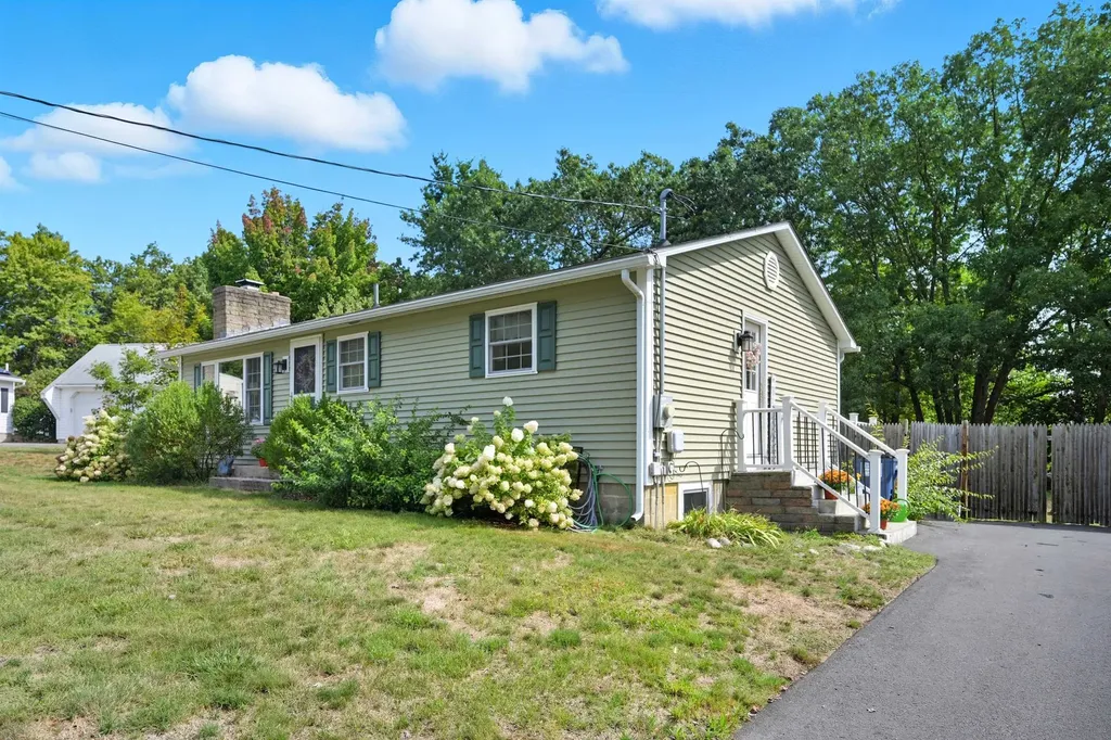 6 Oak Street Merrimack NH 03054