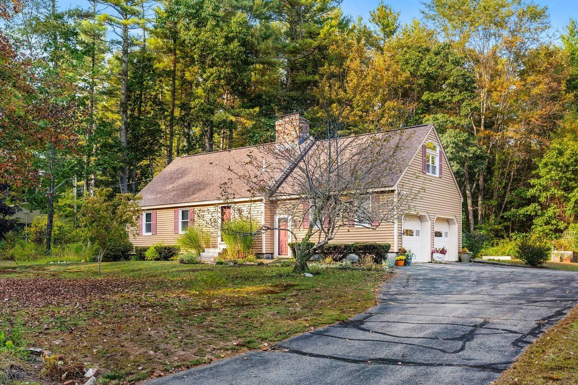 52 W Hollis Road Hollis NH 03049