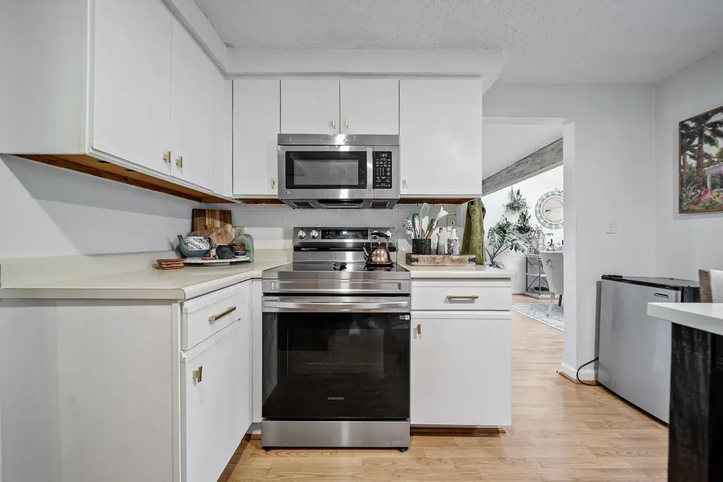 64 Stacey Circle Windham NH 03087