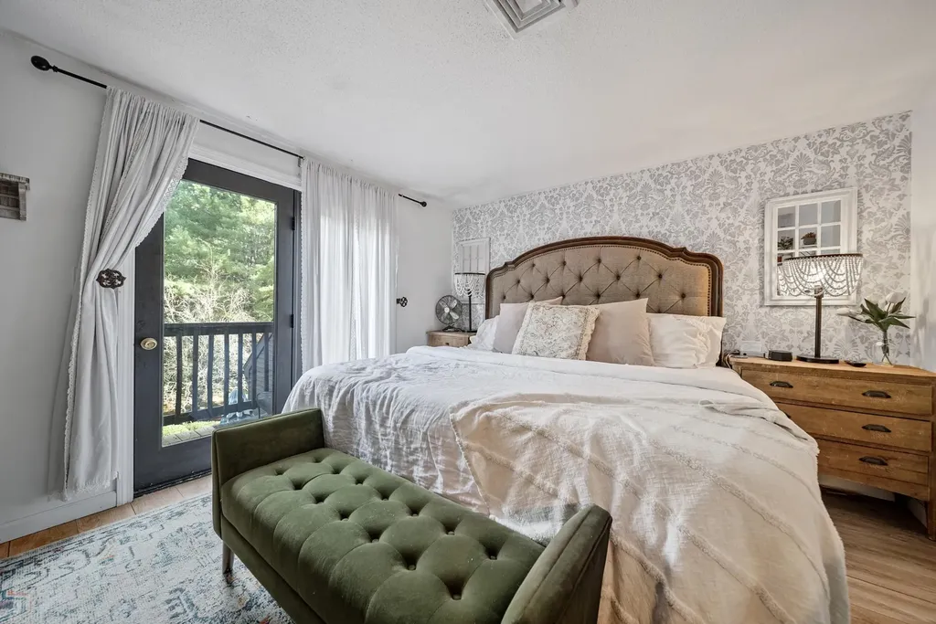 64 Stacey Circle Windham NH 03087