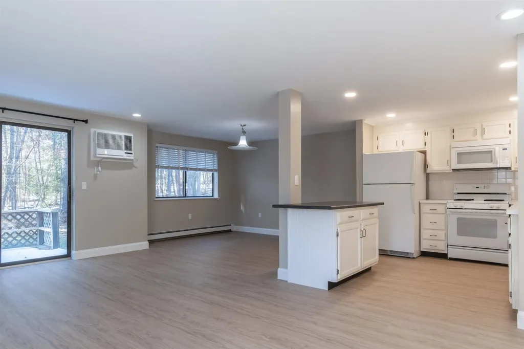 185 Indian Rock Road Merrimack NH 03054