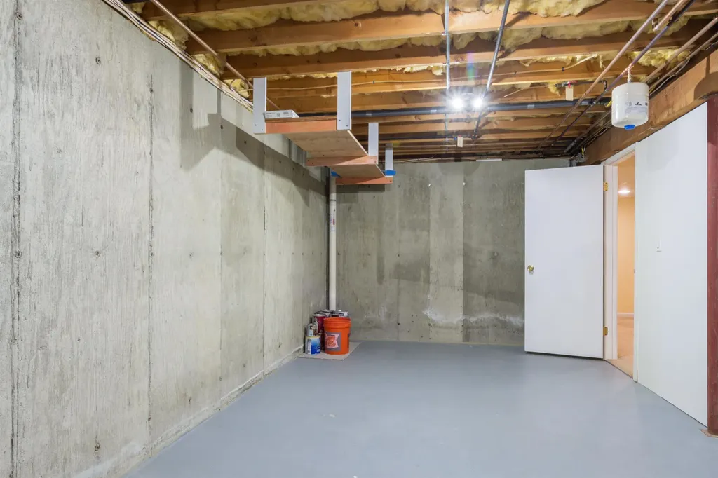 185 Indian Rock Road Merrimack NH 03054