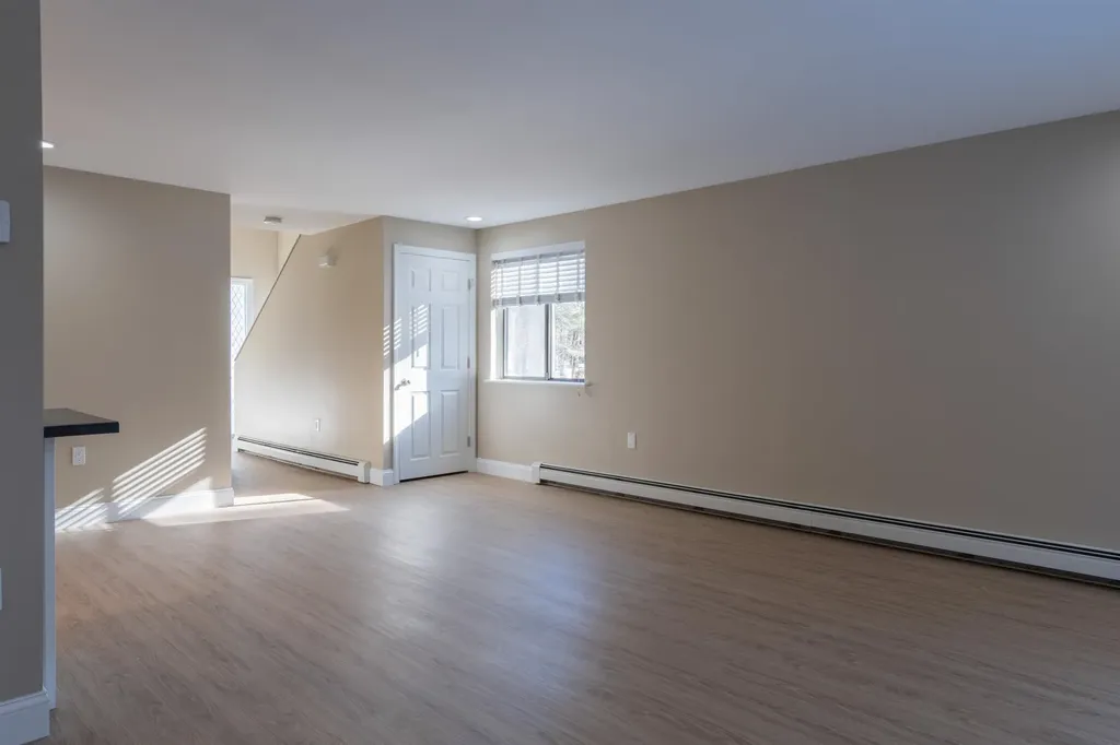 185 Indian Rock Road Merrimack NH 03054