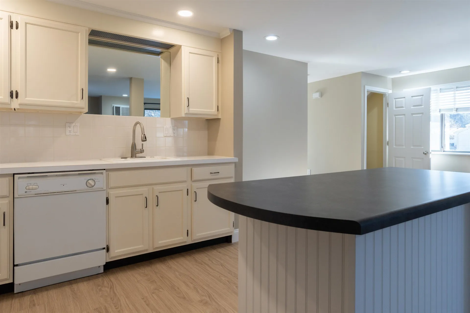 185 Indian Rock Road Merrimack NH 03054