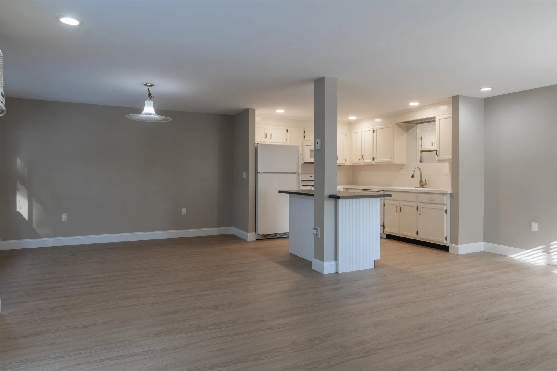 185 Indian Rock Road Merrimack NH 03054