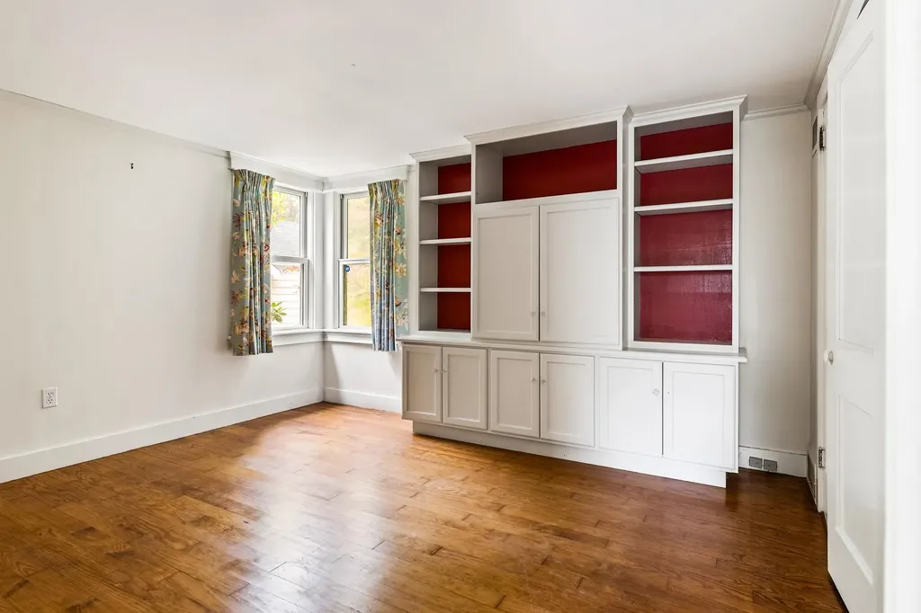 385 Seamans Road New London NH 03257