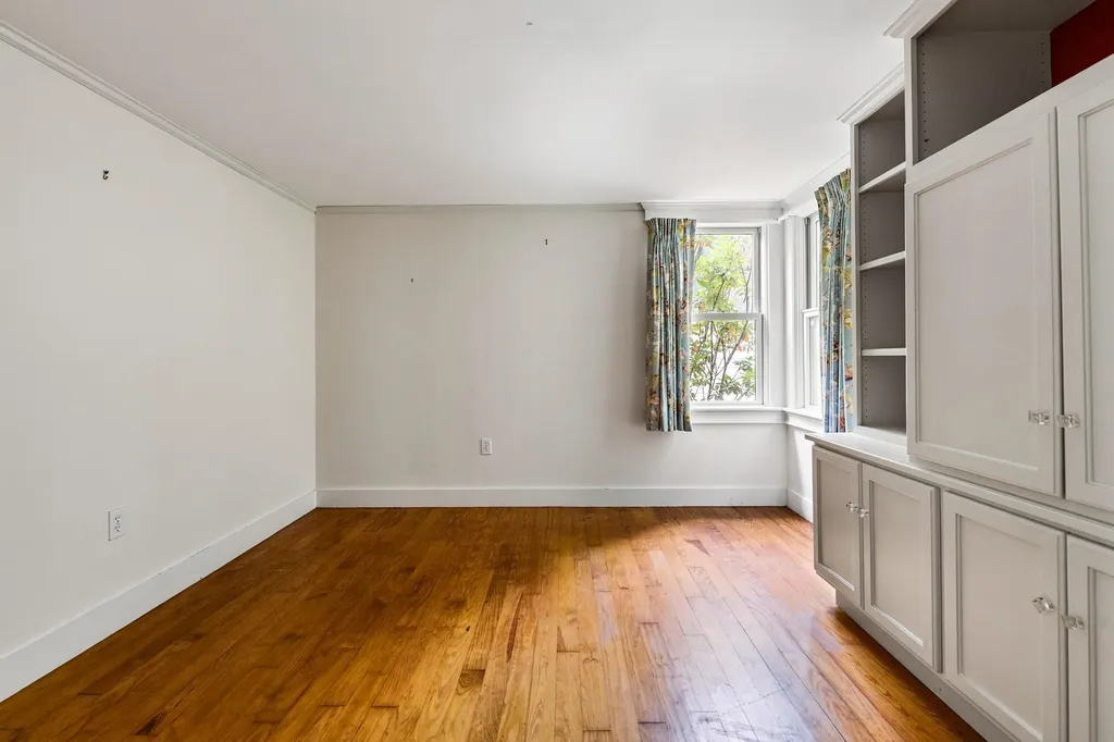 385 Seamans Road New London NH 03257