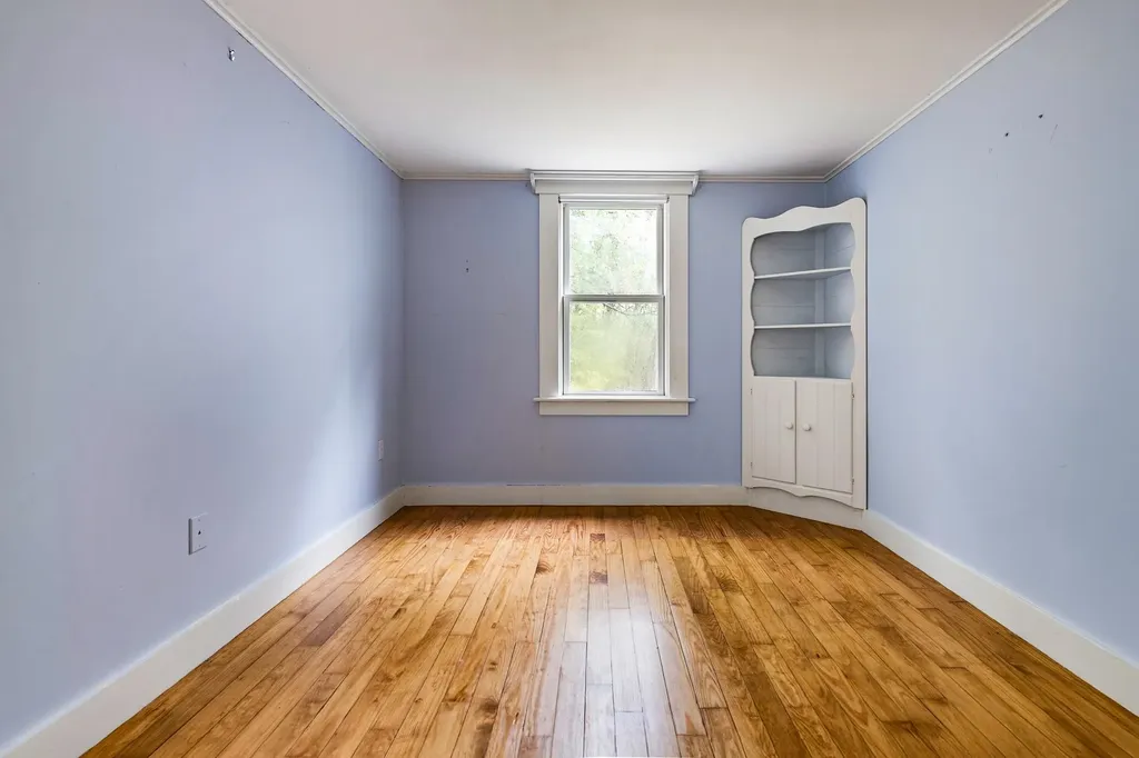 385 Seamans Road New London NH 03257