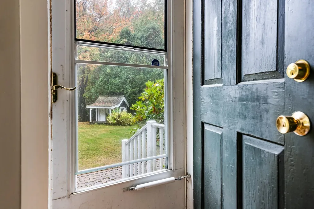 385 Seamans Road New London NH 03257