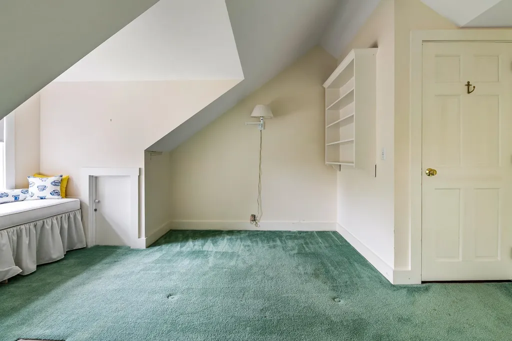 385 Seamans Road New London NH 03257