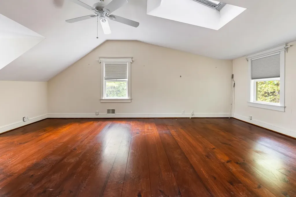 385 Seamans Road New London NH 03257