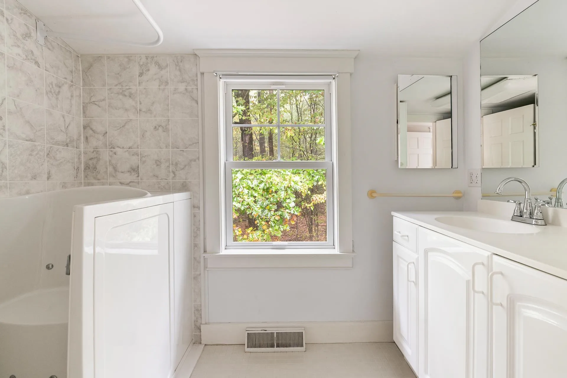 385 Seamans Road New London NH 03257