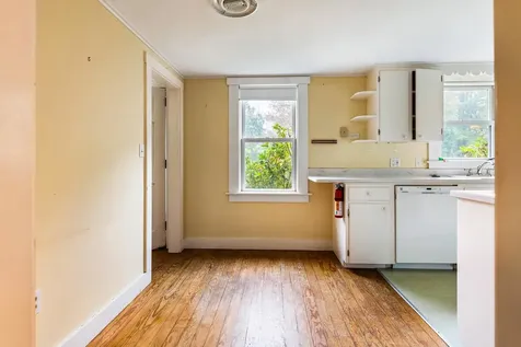 385 Seamans Road New London NH 03257