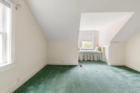 385 Seamans Road New London NH 03257