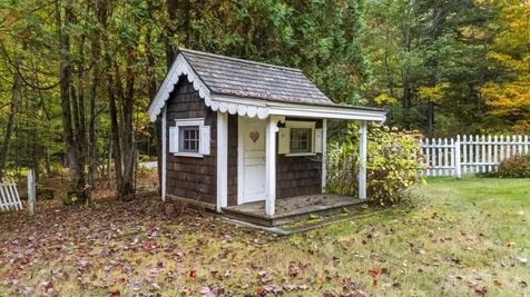 385 Seamans Road New London NH 03257