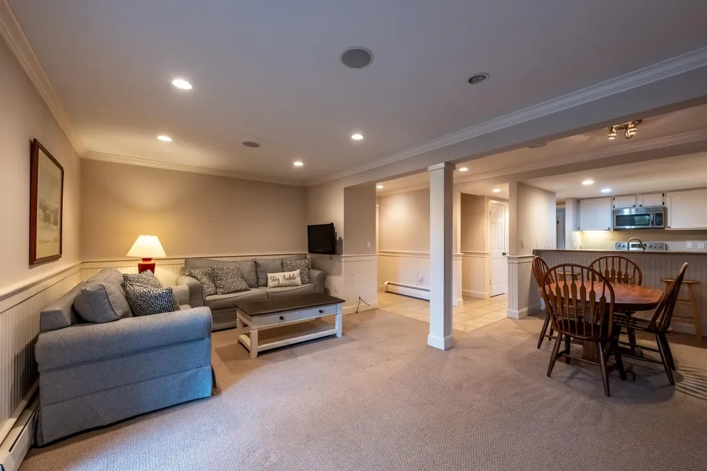 108 Mountains Edge Road West Windsor VT 05037