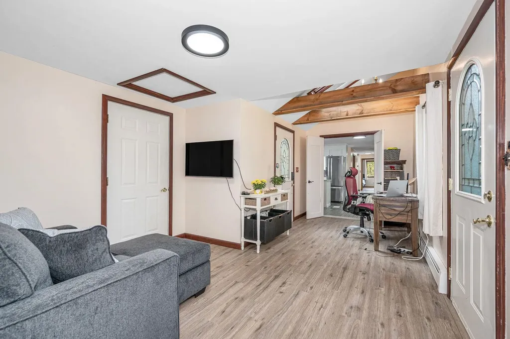 12 Wiley Hill Road Londonderry NH 03053