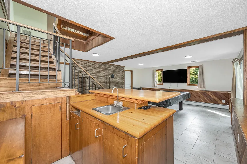 12 Wiley Hill Road Londonderry NH 03053