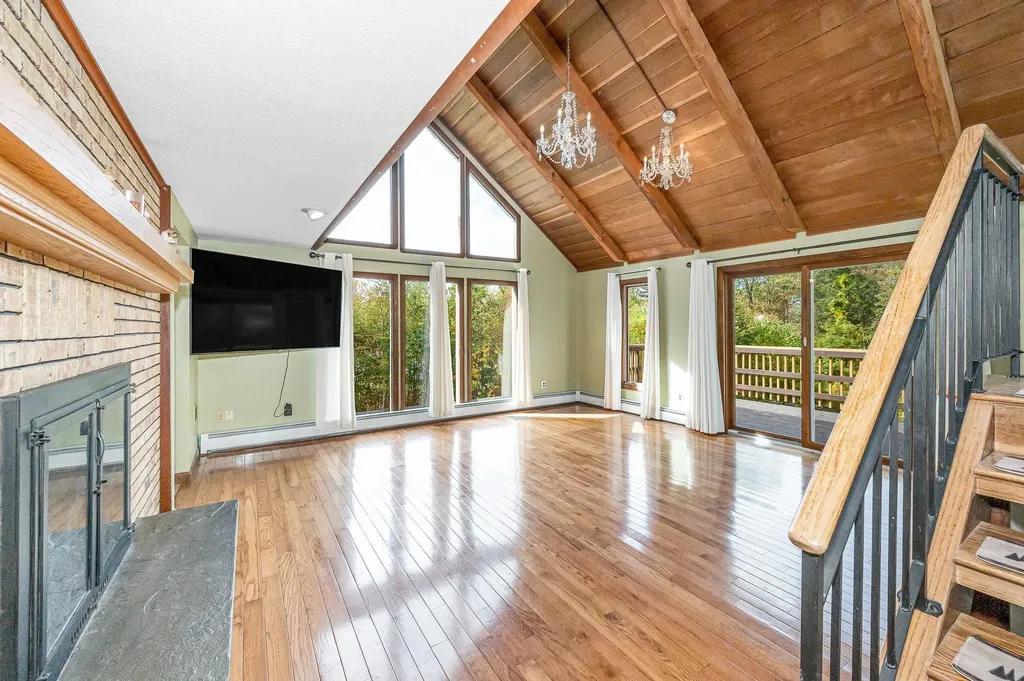 12 Wiley Hill Road Londonderry NH 03053