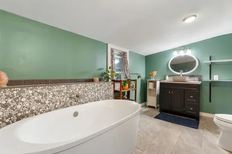 149 Woodbury Road Burlington VT 05408