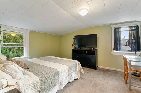 149 Woodbury Road Burlington VT 05408