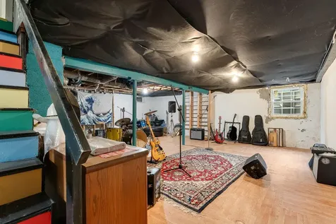 149 Woodbury Road Burlington VT 05408