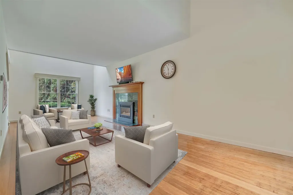 40 Stratham Green Stratham NH 03885