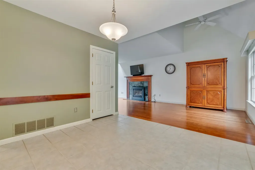 40 Stratham Green Stratham NH 03885