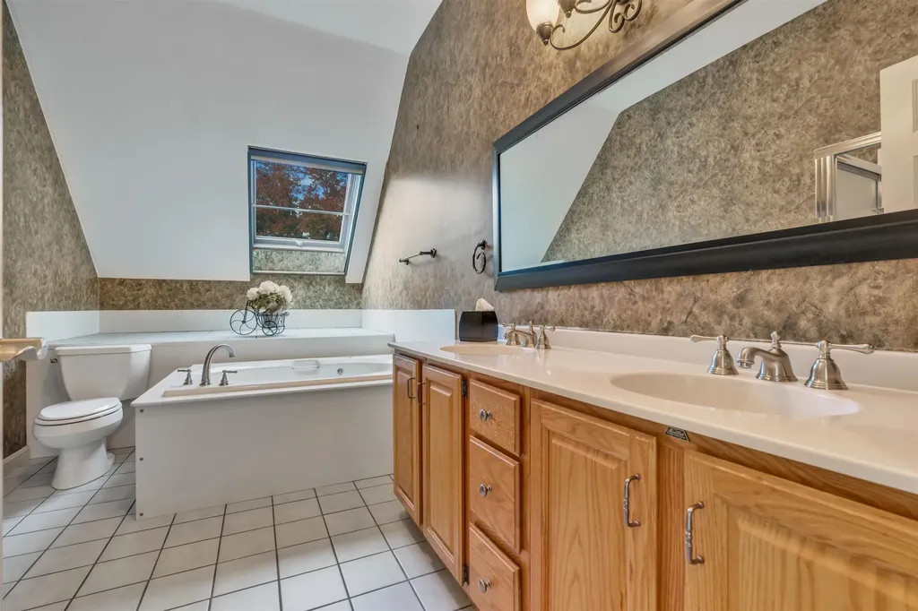 40 Stratham Green Stratham NH 03885