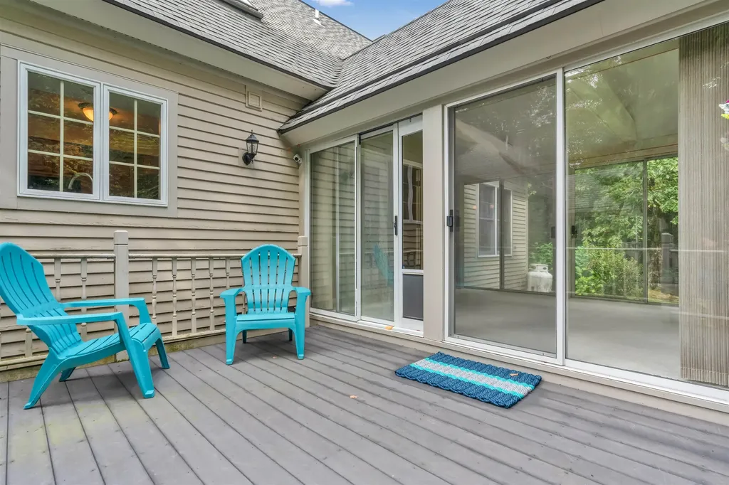 40 Stratham Green Stratham NH 03885