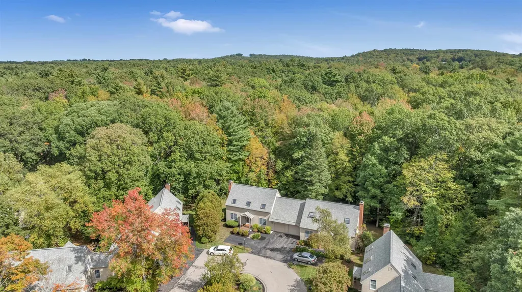 40 Stratham Green Stratham NH 03885