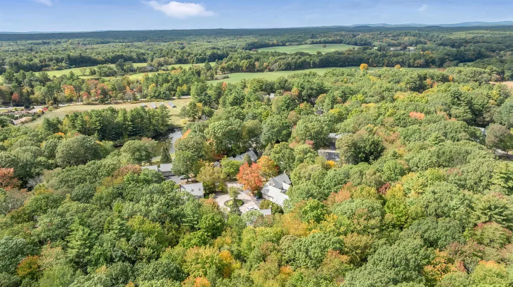 40 Stratham Green Stratham NH 03885