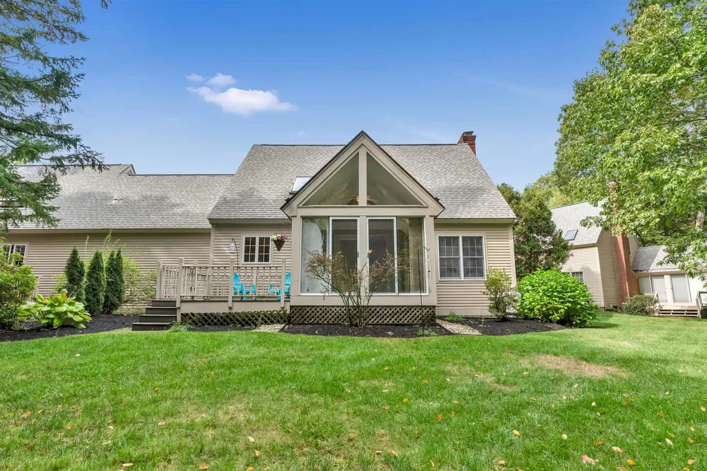 40 Stratham Green Stratham NH 03885