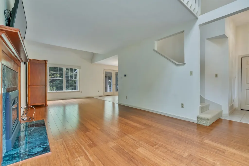 40 Stratham Green Stratham NH 03885