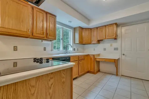 40 Stratham Green Stratham NH 03885