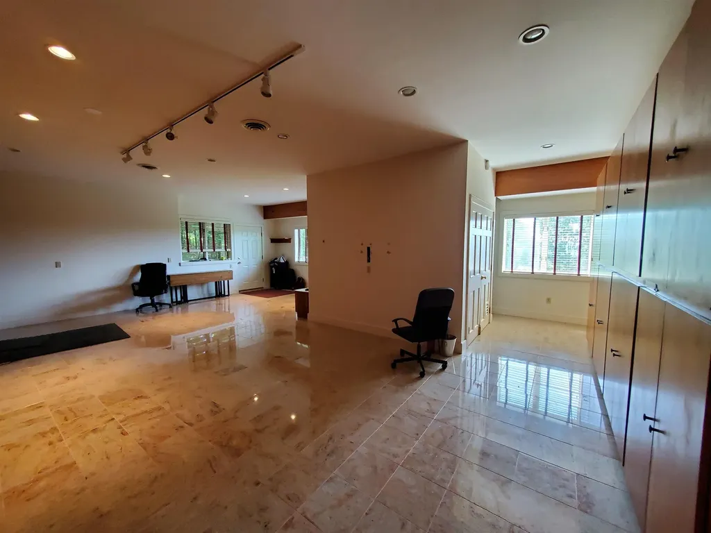 30 Dorset Lane Lebanon NH 03766