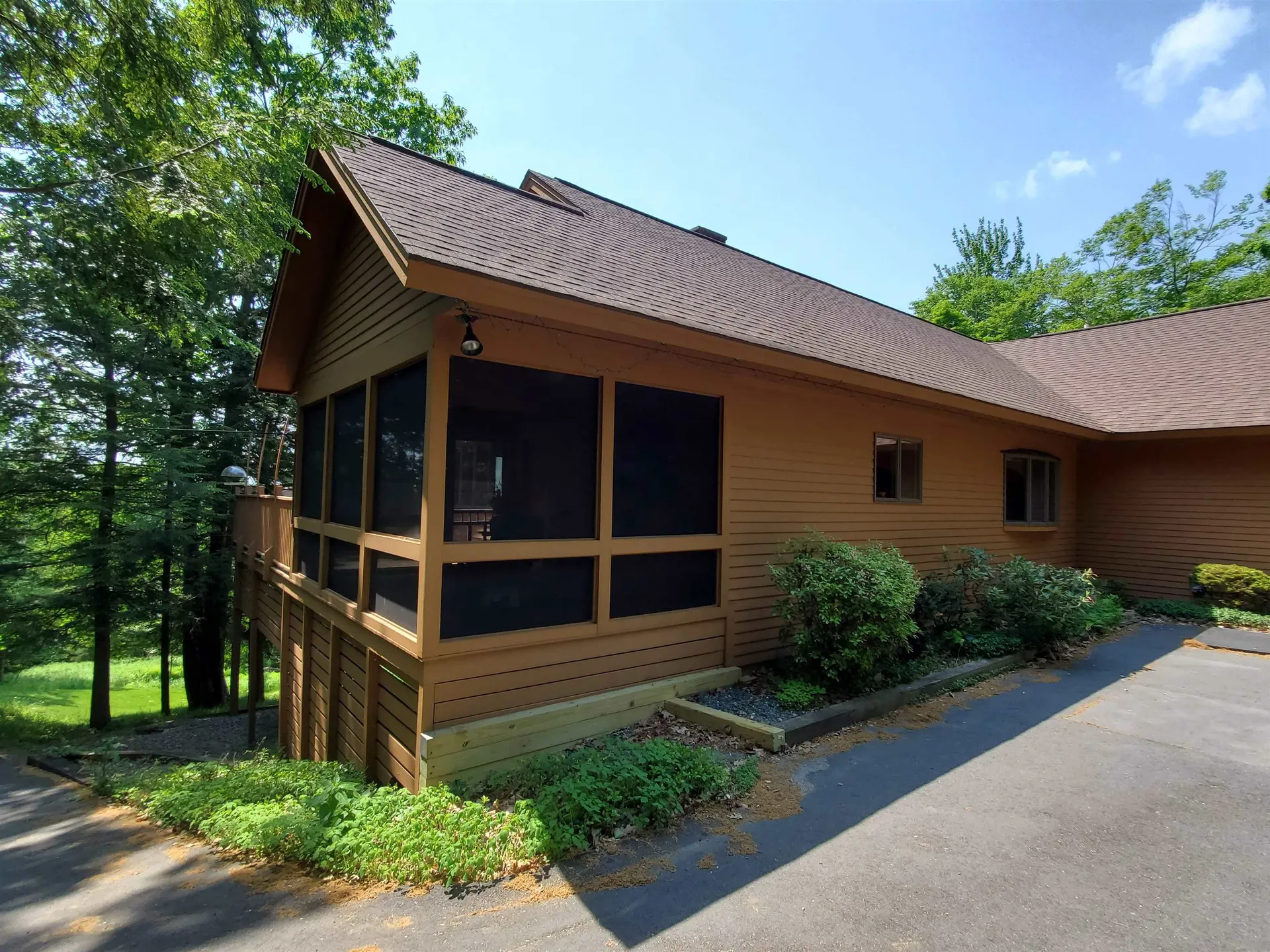 30 Dorset Lane Lebanon NH 03766