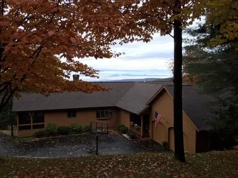 30 Dorset Lane Lebanon NH 03766