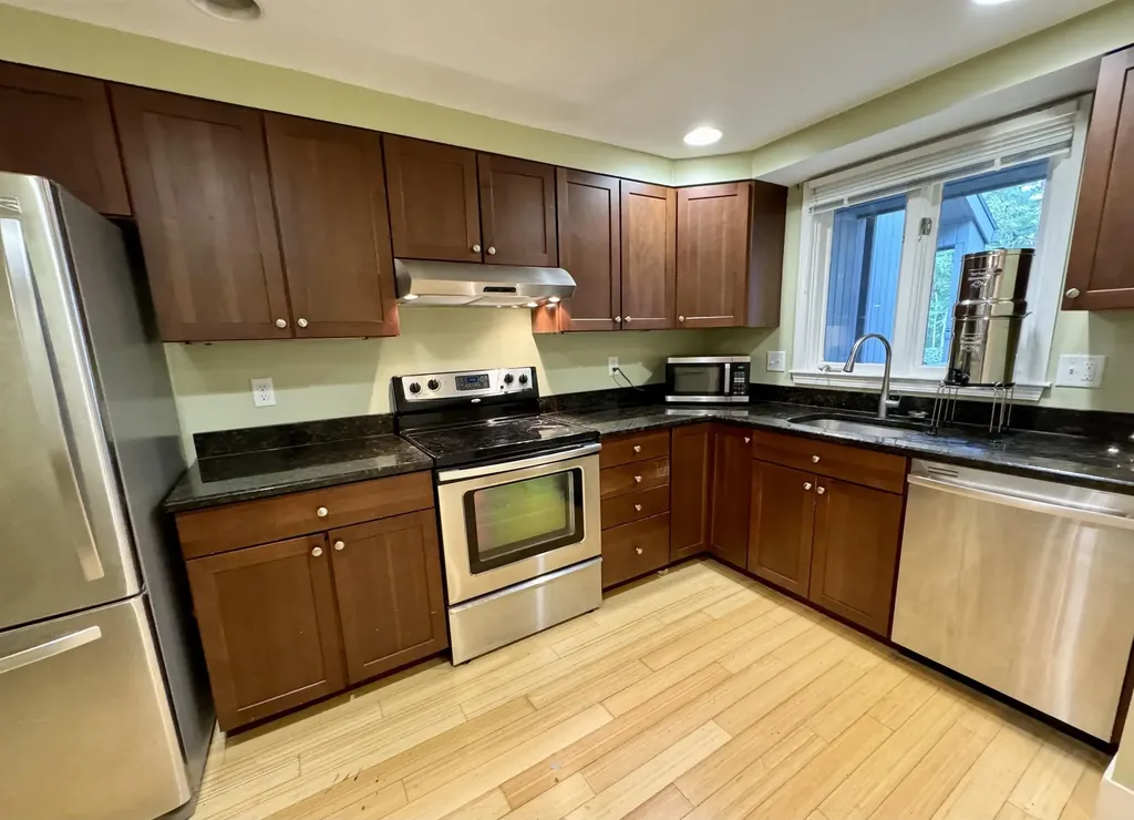 34 Brookside Drive Stratham NH 03885