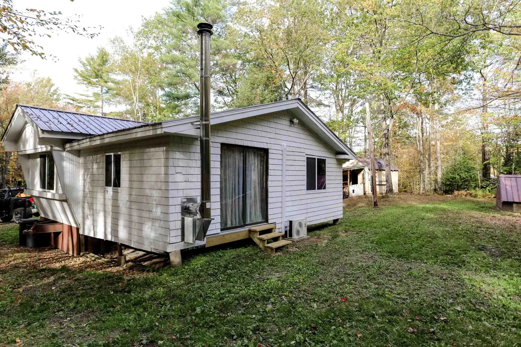 16 Old Forest Road Marlow NH 03456