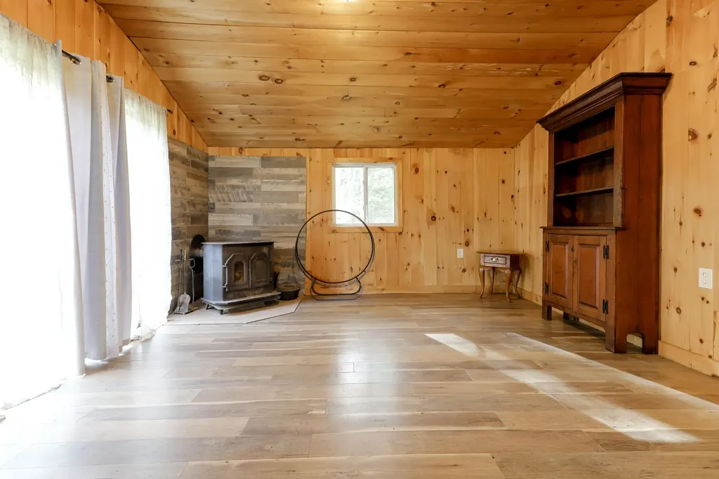 16 Old Forest Road Marlow NH 03456